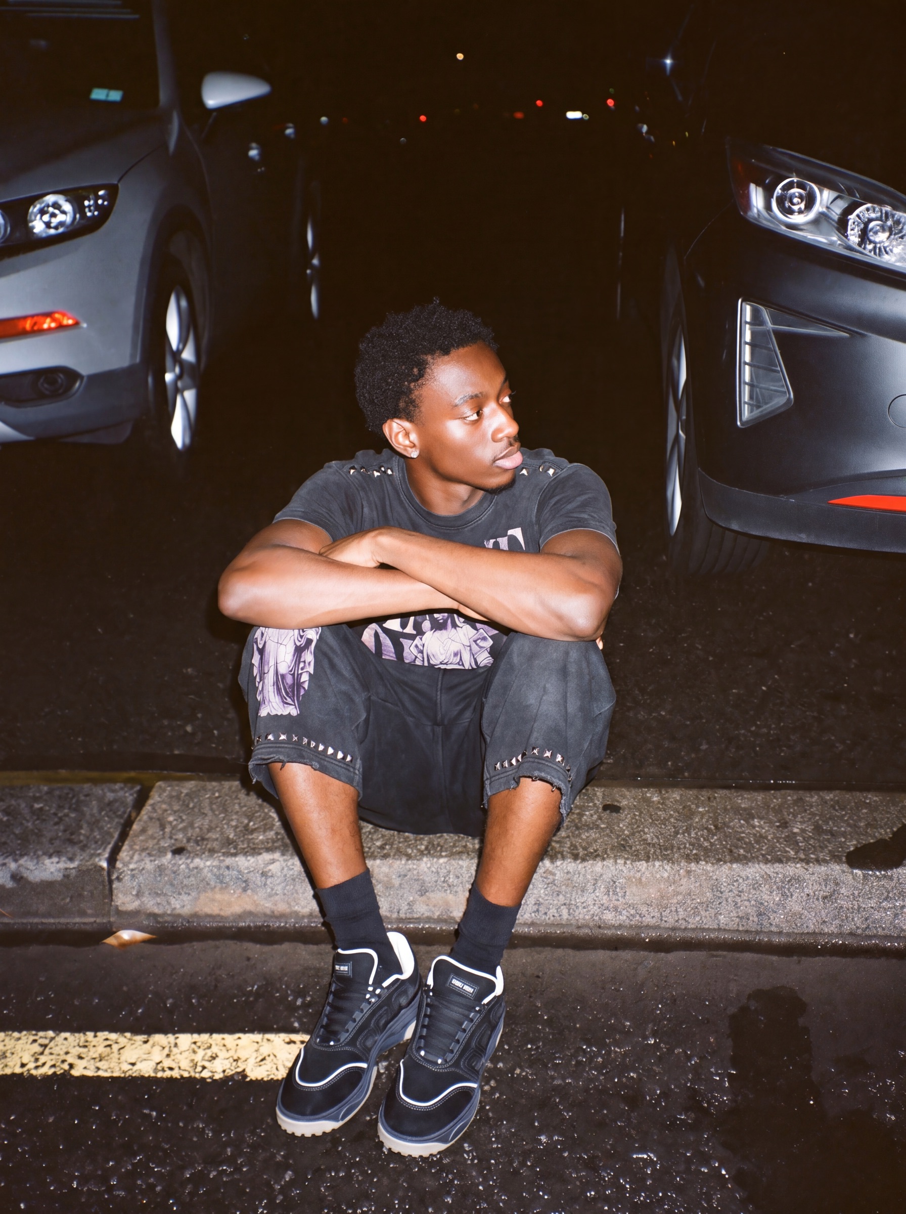 Statue of a Fool campaign: kerb, tee, shorts